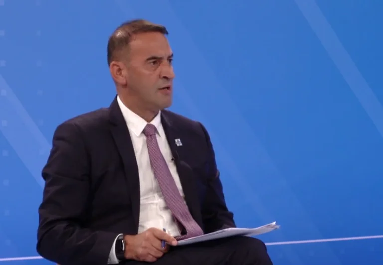 Daut Haradinaj fton kundërkandidatet në debat: Qytetarët nuk duhet ta votojnë dikënd që i ik debatit