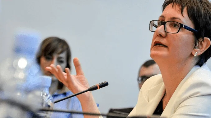 Dërguti për ministrin Vitia: Beni ECën vetë