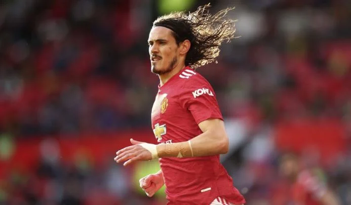 Edinson Cavani i ofrohet Barcelonës – gjithçka e hapur deri në minutat e fundit të merkatos