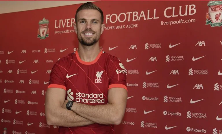 Zyrtare: Jordan Henderson rinovon me Liverpool