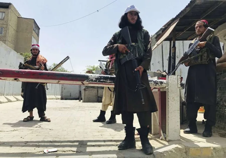 Nënpresidenti i Afganistanit – talibanëve: Nuk do të dorëzohem