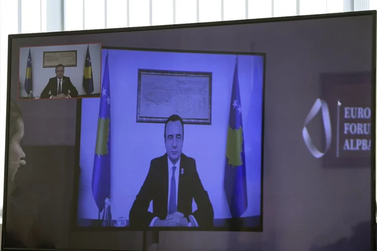 Kurti vazhdon kritikën e Thaçit ndaj BE-së: Kemi marrë shumë goditje shkopi, por jo shumë karrota