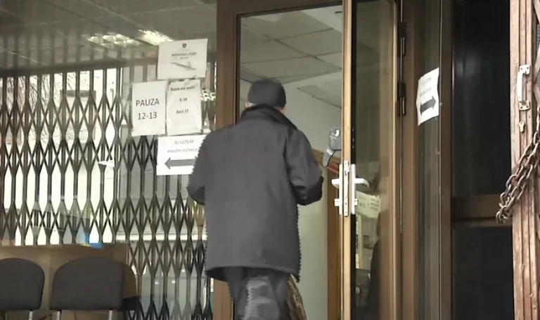 Les retraités ne devront pas être soumis aux bureaux compétents aux fins de leur identification.