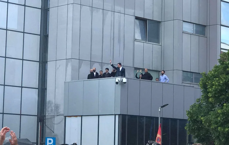 Infirmières: Nous sommes en colère, bientôt nous allons protester devant le gouvernement.
