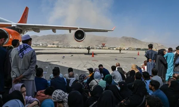 Esplosione vicino all'aeroporto di Kabul