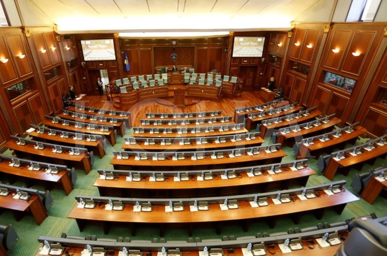 A do ta bllokojë VV’ja seancën për votimin e Qeverisë Hoti?