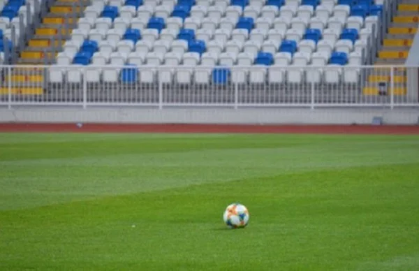 Two supervisors await us today in the Superleague, the attention of legendary Fadil Vokrin.