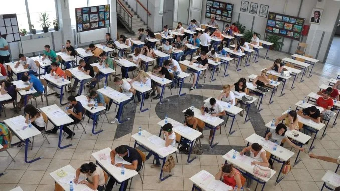 Circa 7mila anziani oggi si stanno sottomettendo al test di Matura di Stato