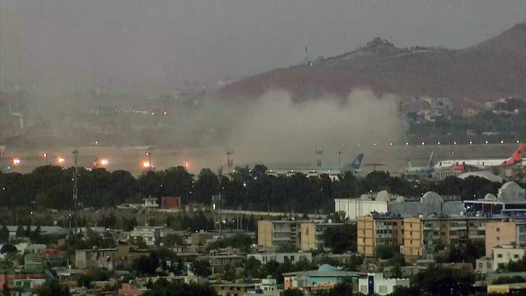 Pentágono: Sólo un autor suicida en el ataque de Kabul del jueves