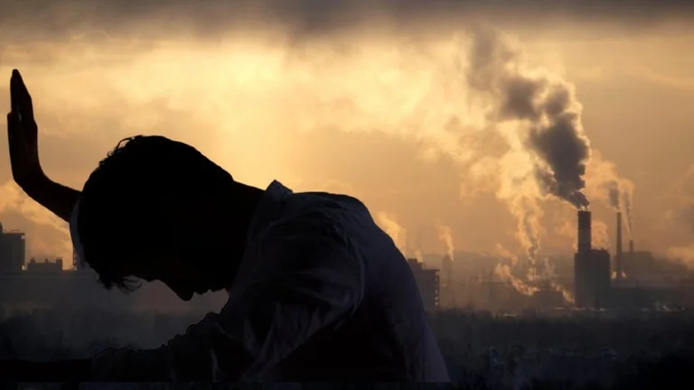 Alerte des chercheurs : L'air pollué augmente la maladie mentale