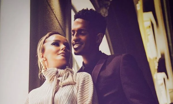 Adriana Matoshi con foto sensuali con il suo ragazzo