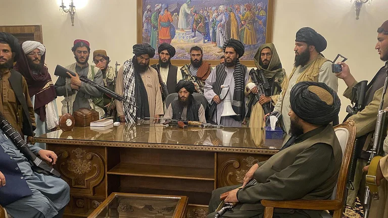 Qu'arrivera-t-il à la question de la reconnaissance du Kosovo après que l'Afghanistan soit tombé aux mains des Taliban?