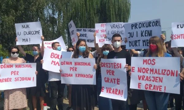 Morden von Frauen, Proteste von morgen vor dem Justizministerium