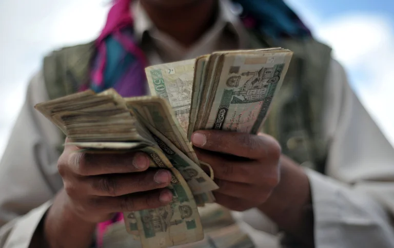 Afghanistan, Kosovo, Vjetnam, Iraq: Why do states built by America quickly bring down corruption?