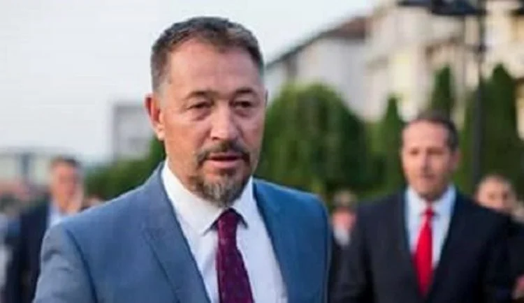 Lushtaku: Avec Nura nous allons gagner à Skenderaj, il a mon plein soutien