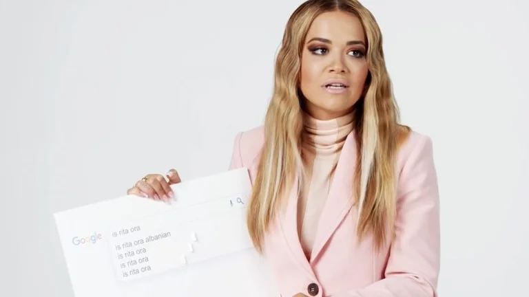 Rita Ora tries to explain to the international public the notions “kosovar” and “Albanian”: It's a little complicated.