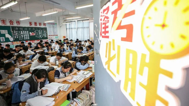 Was hat Xi gesagt? China plant Schulprogramme der Meinung des Präsidenten