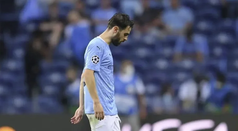 Man City esperando una oferta para Bernardo Silvan y Laportes en venta