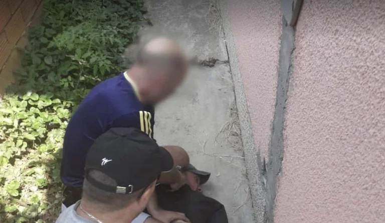 La capture de Krivasha à Ferizaj : Photo du moment de l'arrestation