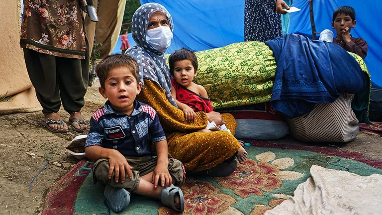 Në cilat vende po shkojnë refugjatët afganë pasi Talebanët morën pushtetin?