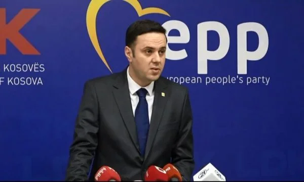 LDK e ashpër ndaj Qeverisë Kurti për gurë-themelin e universitetit në Mitrovicë: Po e ri-instalon Serbinë në Kosovë
