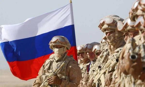 “Heshtja” e Rusisë pas kaosit në Afganistan, BBC: Po planifikon një epokë të re me sundimin taleban