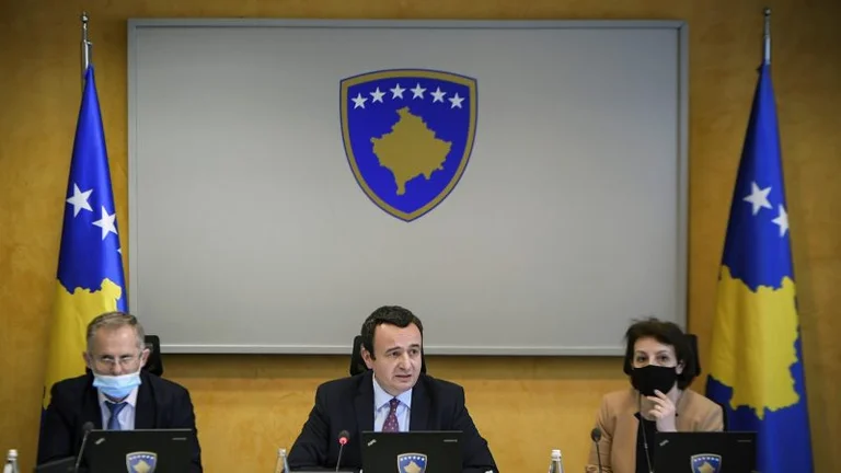Ndërmarrjet publike po shkatërrohen – Qeveria po sistemon amatorë e jo profesionistë në borde