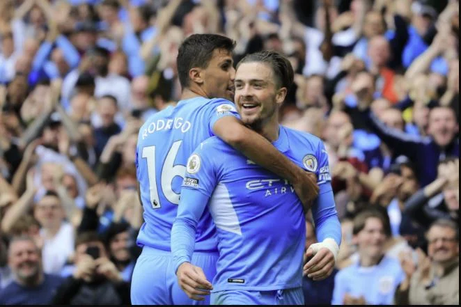 Man City shpartallon Norwichin e Rashicës, pesë gola për tri pikë