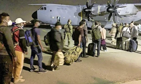 “Dhimbje, shumë dhimbje” – Arratisje nga Kabuli, CNN tregon rrugëtimin e mundimshëm për t’u futur në aeroport
