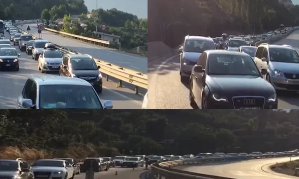 Kosovarët drejt bregdetit shqiptar, kolona të gjata në Morinë – Kukës
