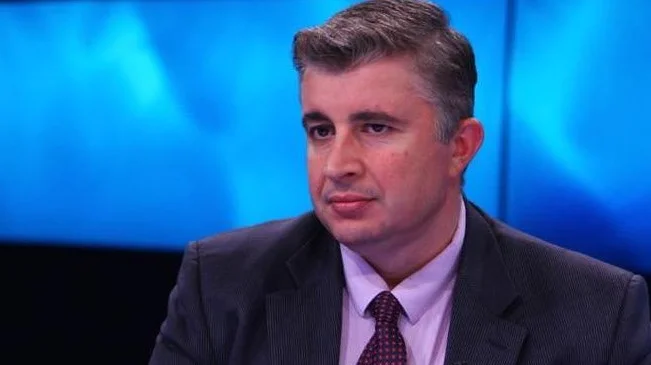 Nurellari: Kurti tregohej luan në opozitë me Jabllanoviqin dhe lepur në pushtet me Rakiqin