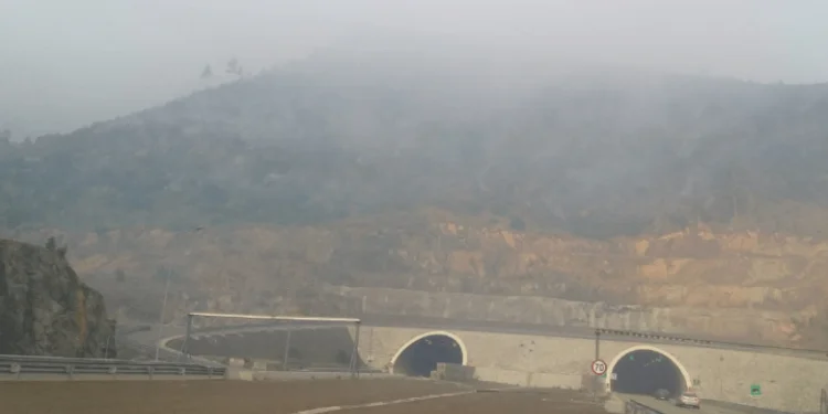 Sërish vatra zjarri afër tunelit të Kalimashit