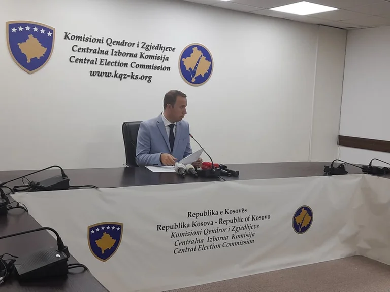 KQZ i drejtohet disa institucioneve për verifikimin e mbi 3 mijë kandidatëve për zgjedhjet lokale
