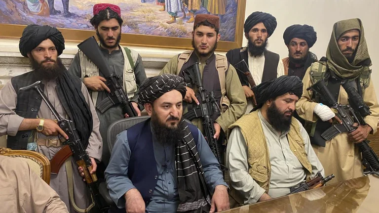 “Bazuar në ligjin e Sheriatit, udhëheqje islamike,” si do të jetë qeveria e re talebane