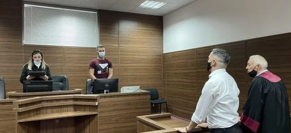 E pranoi se shkaktoi aksidentin në Shtime ku vdiqën dy fëmijë, dënohet me burgim