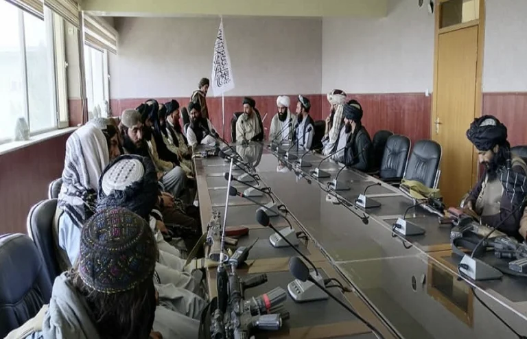​Talibanët: Nuk do të ketë qeveri kalimtare në Afganistan