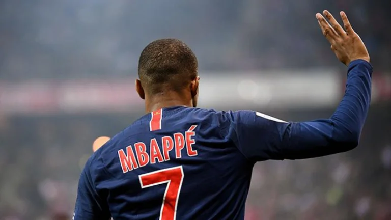 Endet das Spiel bei “Princes Park”, PSG gewinnt 4:2