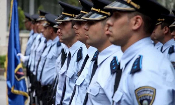Rreth 600 nëpunës policorë janë angazhuar në parandalimin dhe shuarjen e zjarreve