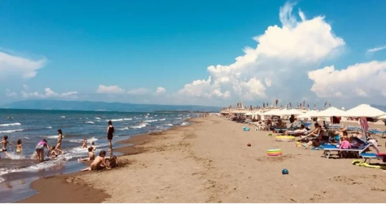 Mbytet një pushues në plazhin e Tales në Lezhë