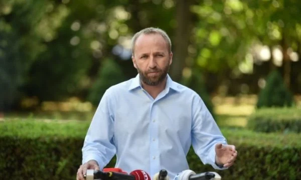 Tahiri: VV e mbylli sesionin në Kuvend me kapjen e Zyrës së Auditorit