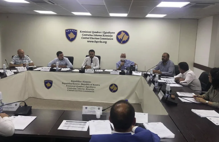 CEC permite registrar y votar con IDs vencidos
