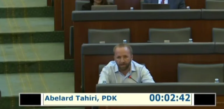 Tahiri: Jemi vendi me numrin më të vogël të të vaksinuarve në kontinentin e Evropës, Qeveria të veprojë