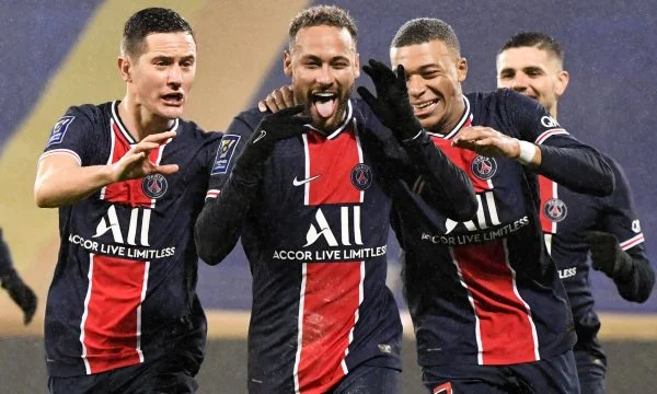Faturat e pagave të PSG-së kalojnë 300 milionë euro, Barcelona zbret e katërta