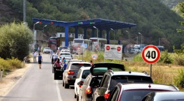 Pagesa e Kartonit të Gjelbër për mërgimtarët po shihet si veprim me efekt elektoral