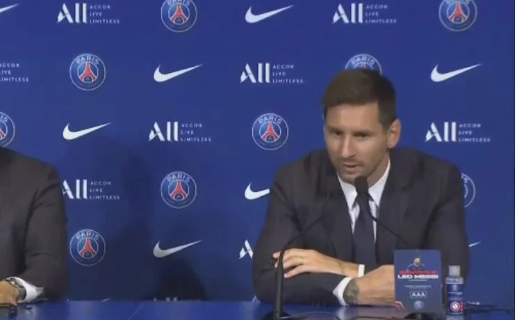 Messi në konferencën e parë për shtyp te PSG: Jam i lumtur për transferimin, por largimi ishte i vështirë