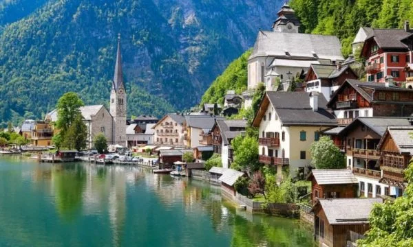 Pesë arsye për të dalë në pension në Austri