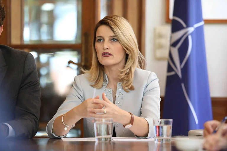 Hoxha i përgjigjet Sallahut: Ligji për Mjekësi Ligjore hyri në fuqi para se unë të isha ministre
