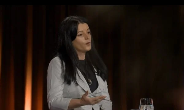 Vasfije Krasniqi për performancën e Bregoviq: Përse Korça ime!?