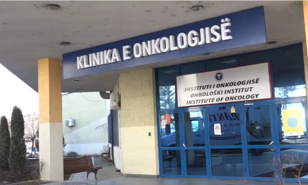 Në Onkologji mungon ilaçi i listës esenciale për pacientët me kancer, një dozë e tij kushton 1 mijë e 450 euro