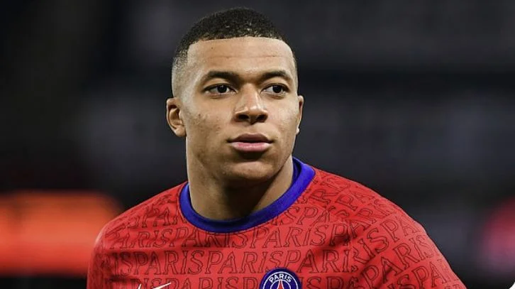 Të gjithë te PSG po flasin për Mesin, por çfarë po ndodh me Kylian Mbappe?